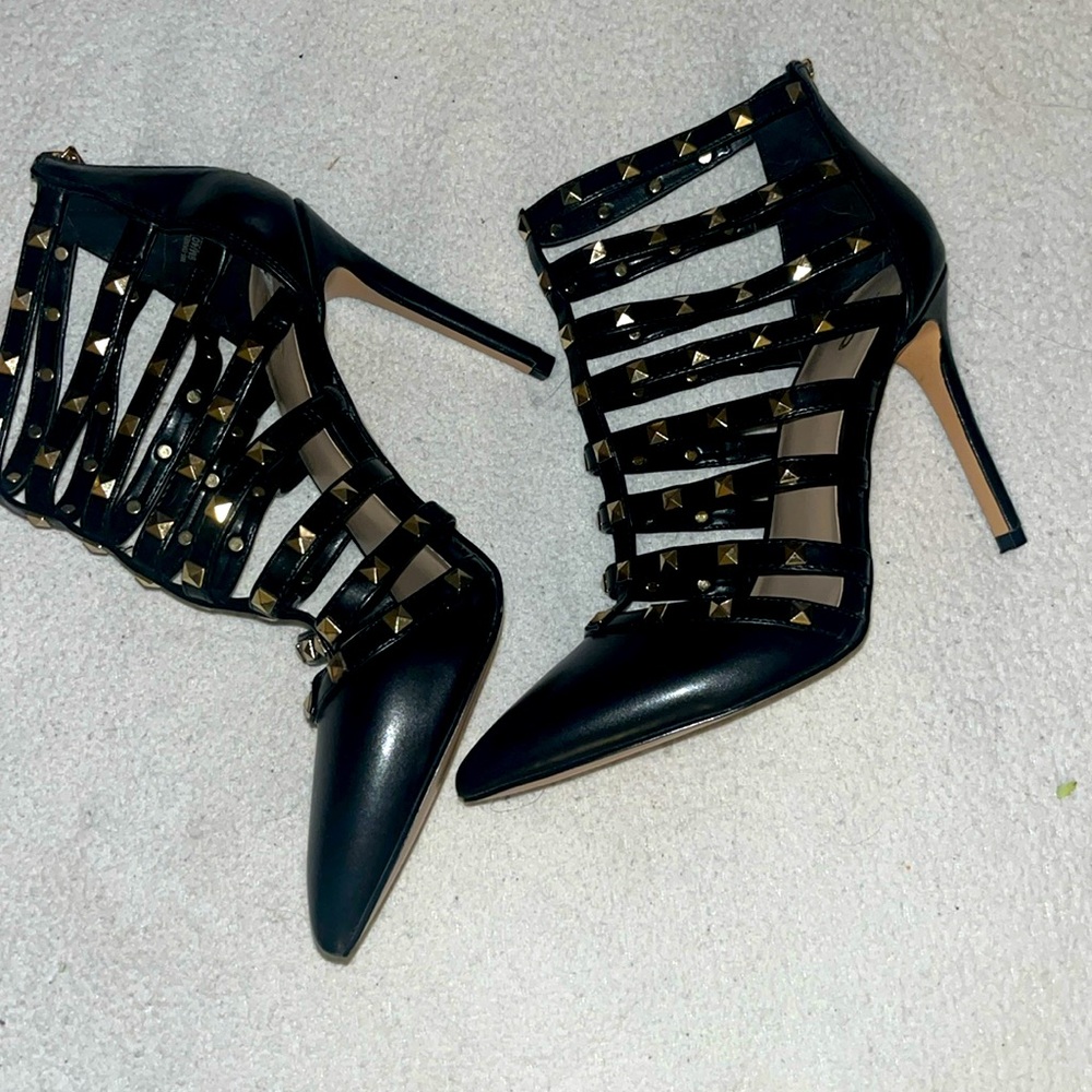NWT mix.  NO 6 stilettos black